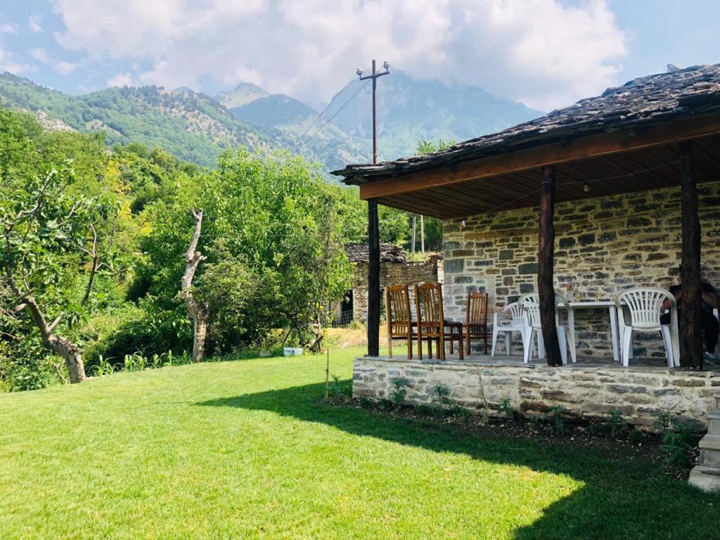 Guest House Qafe Dardha - Tomorr National Park Qafe Dardhe Extérieur photo