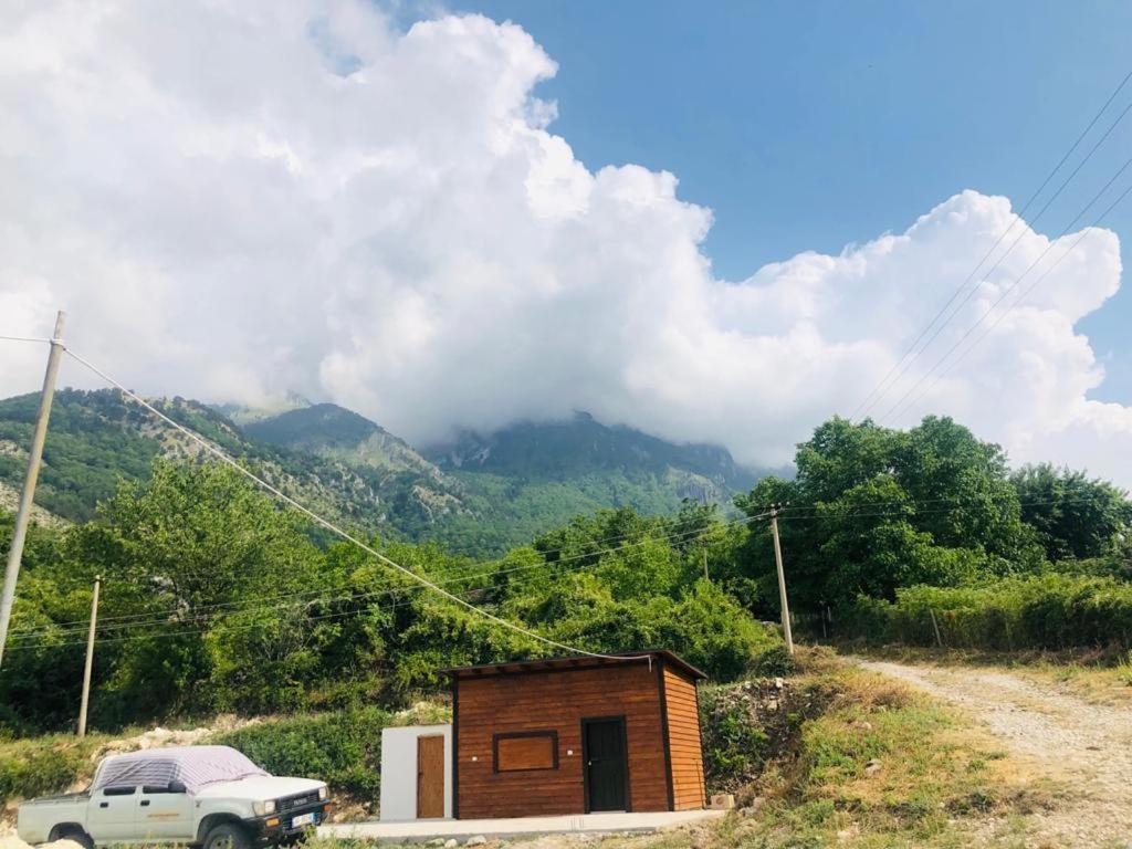 Guest House Qafe Dardha - Tomorr National Park Qafe Dardhe Extérieur photo