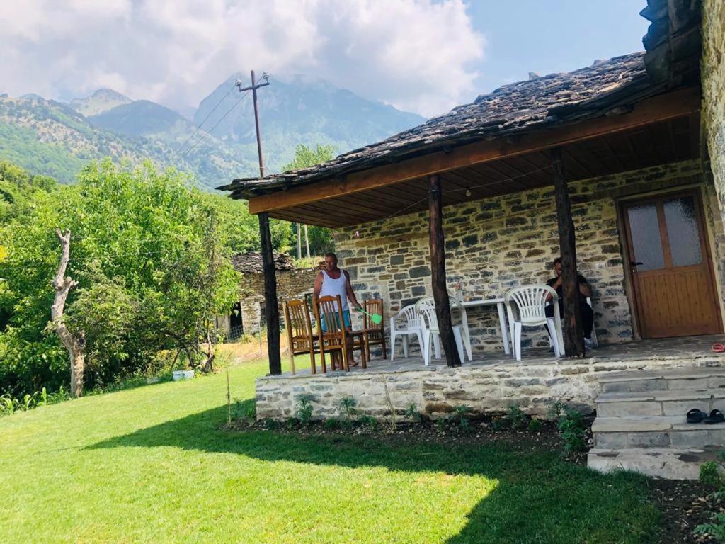 Guest House Qafe Dardha - Tomorr National Park Qafe Dardhe Extérieur photo