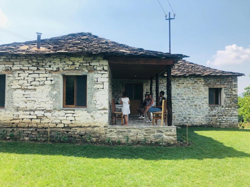 Guest House Qafe Dardha - Tomorr National Park Qafe Dardhe Extérieur photo